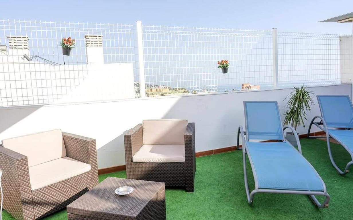 Bonito Apartamento Con Terraza - Pedregalejo Playa Малага Экстерьер фото